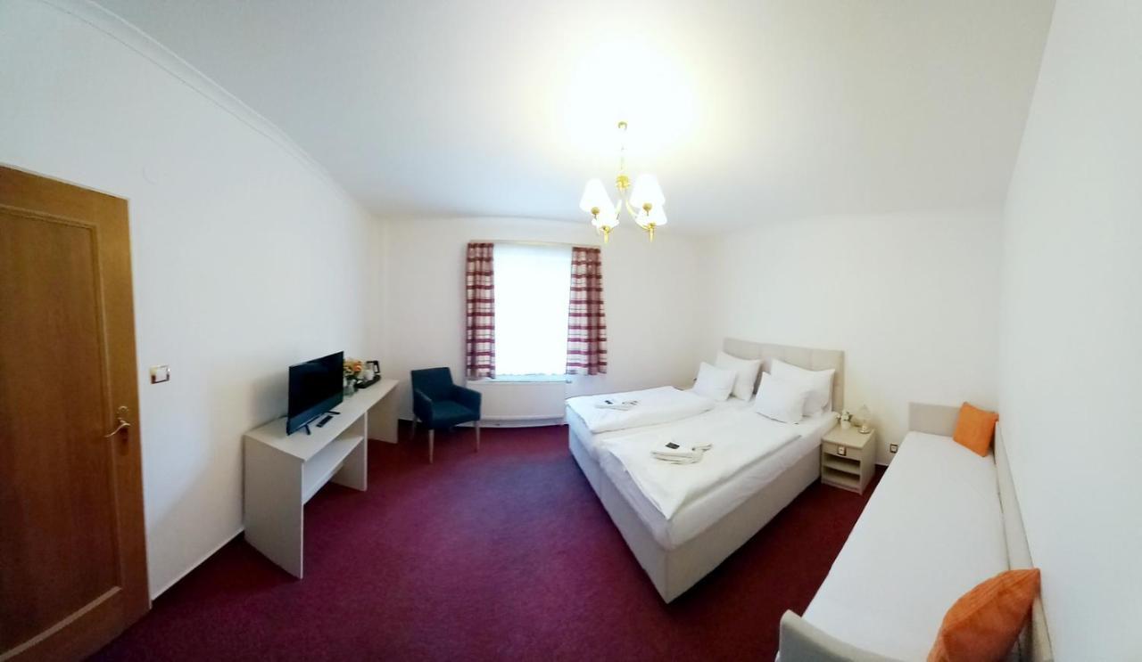 Hotel Hradec Spindleruv Mlyn Exterior photo
