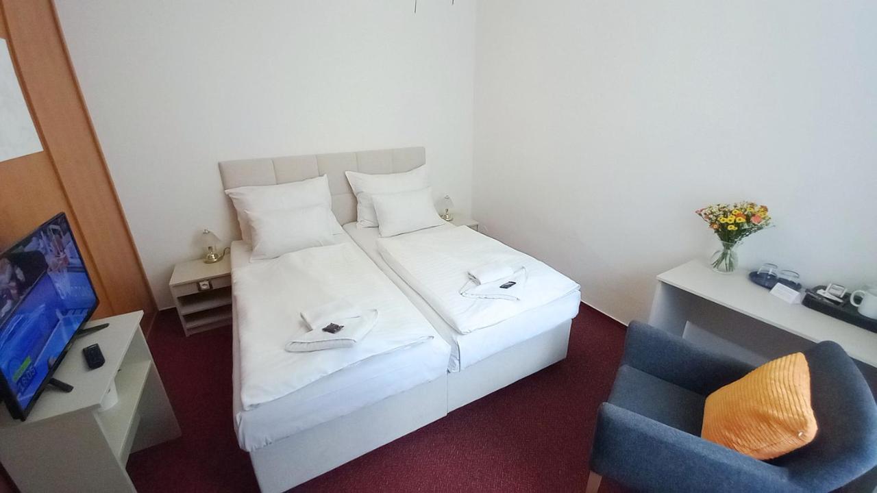 Hotel Hradec Spindleruv Mlyn Exterior photo