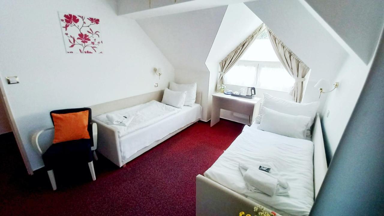 Hotel Hradec Spindleruv Mlyn Exterior photo