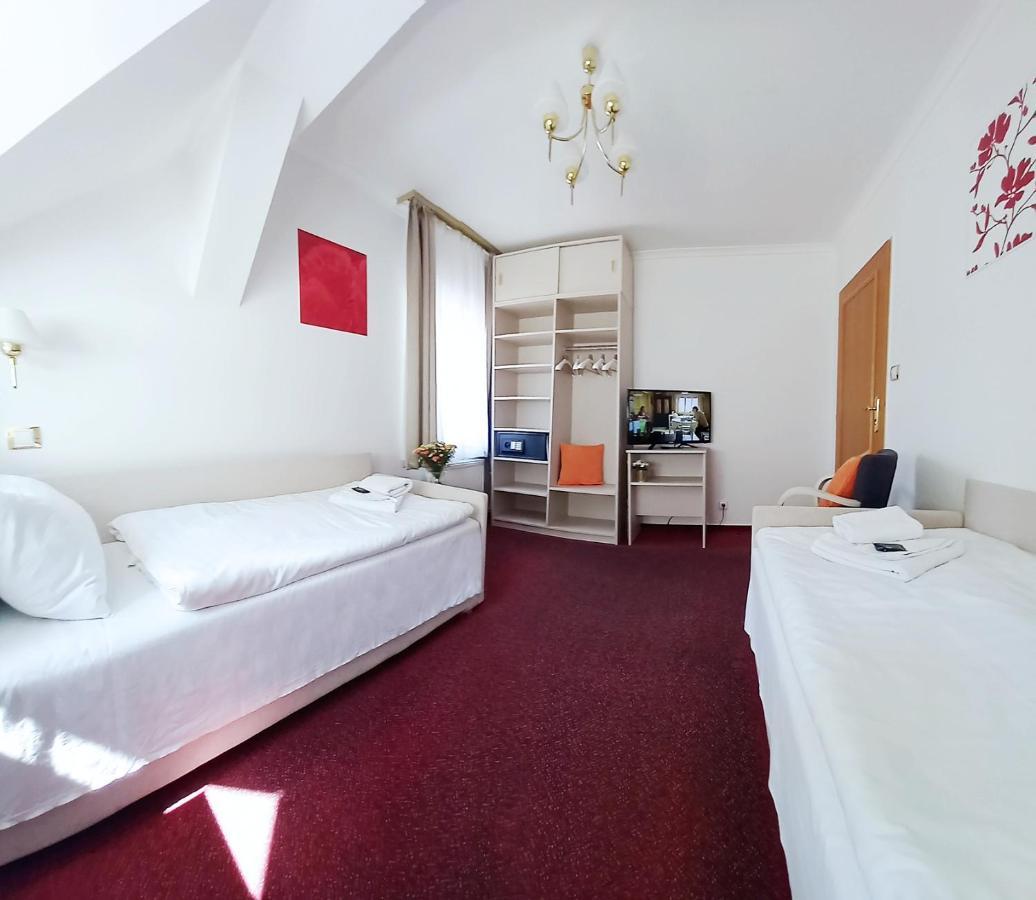 Hotel Hradec Spindleruv Mlyn Exterior photo