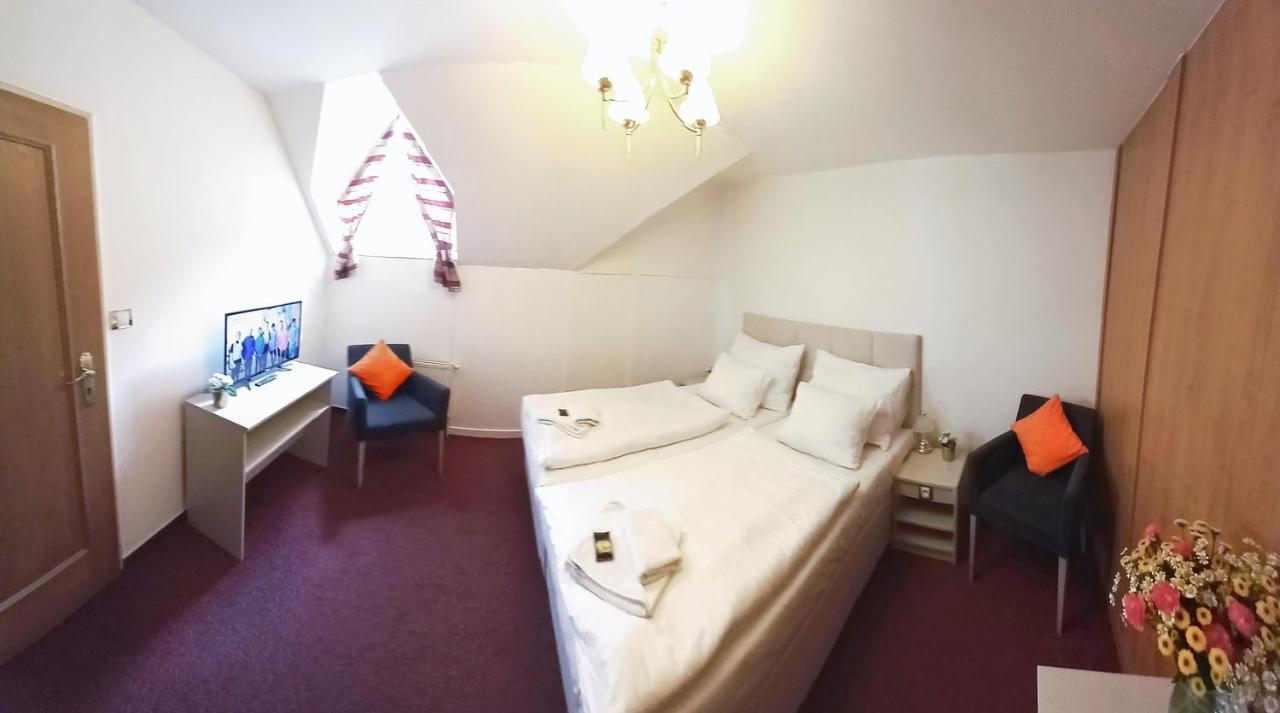 Hotel Hradec Spindleruv Mlyn Exterior photo
