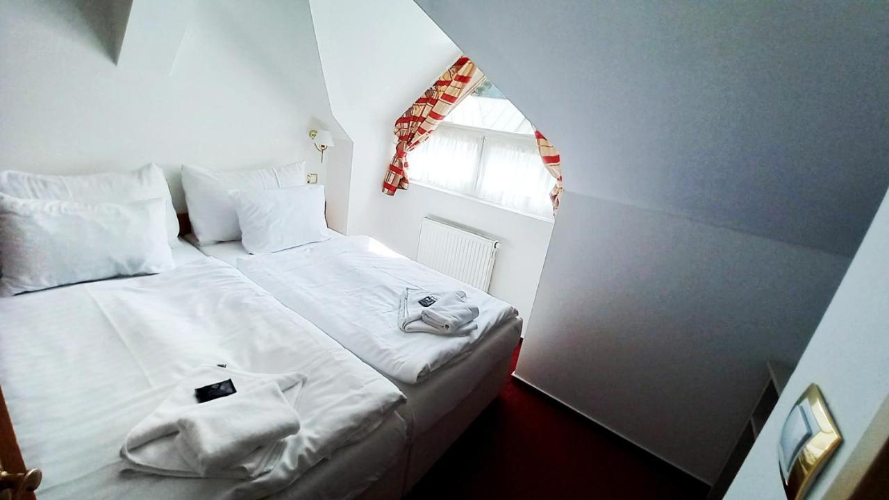 Hotel Hradec Spindleruv Mlyn Exterior photo
