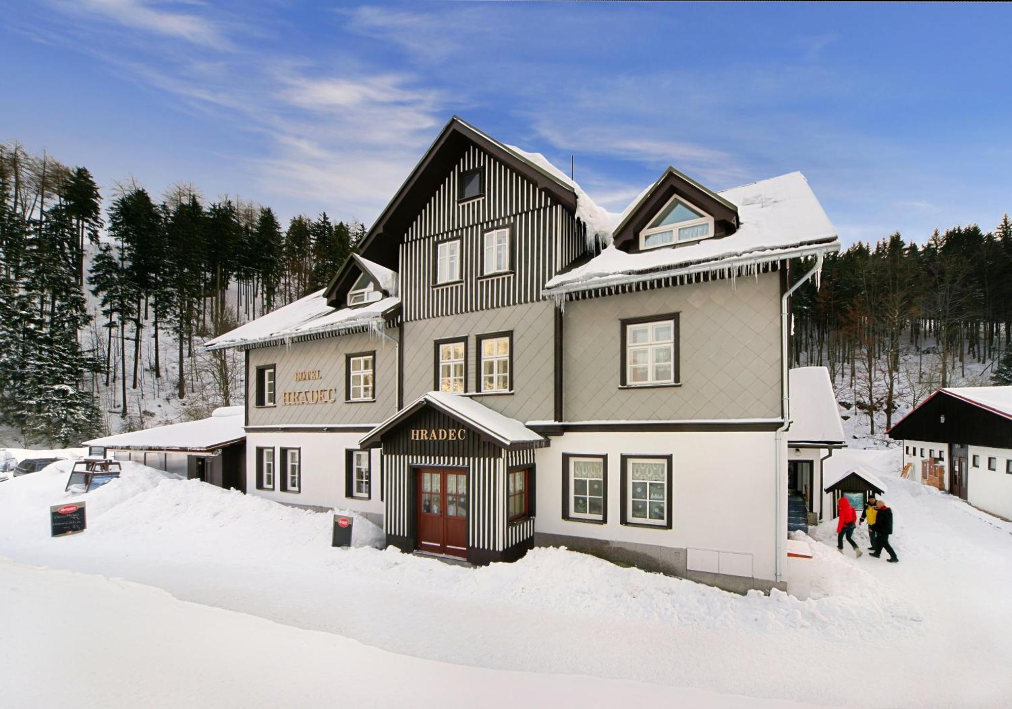Hotel Hradec Spindleruv Mlyn Exterior photo